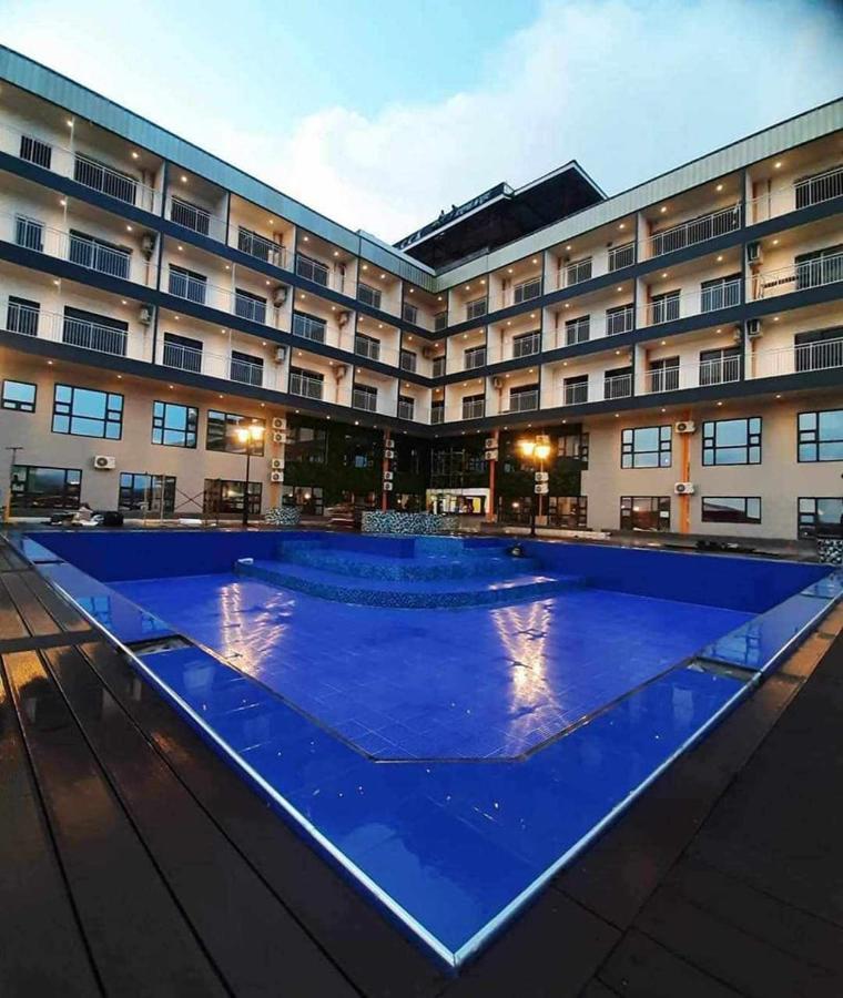 Subic Riviera Hotel And Residences Olongapo Εξωτερικό φωτογραφία